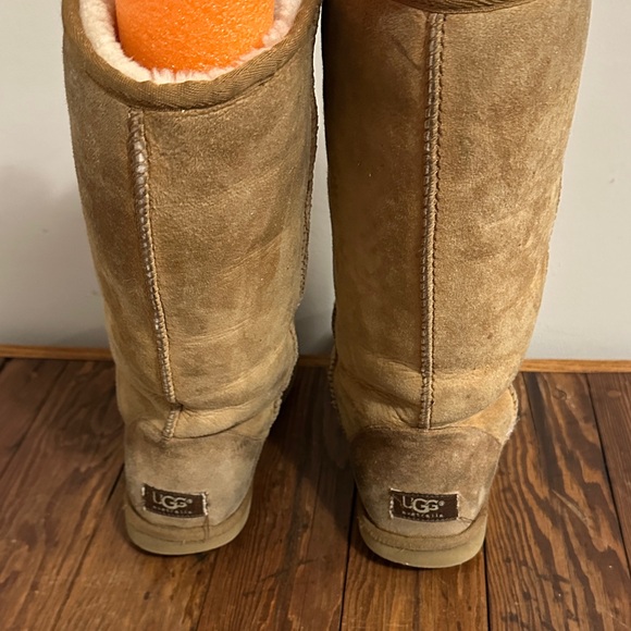 UGG Tan Suede Shearling Boots - Picture 2 of 5